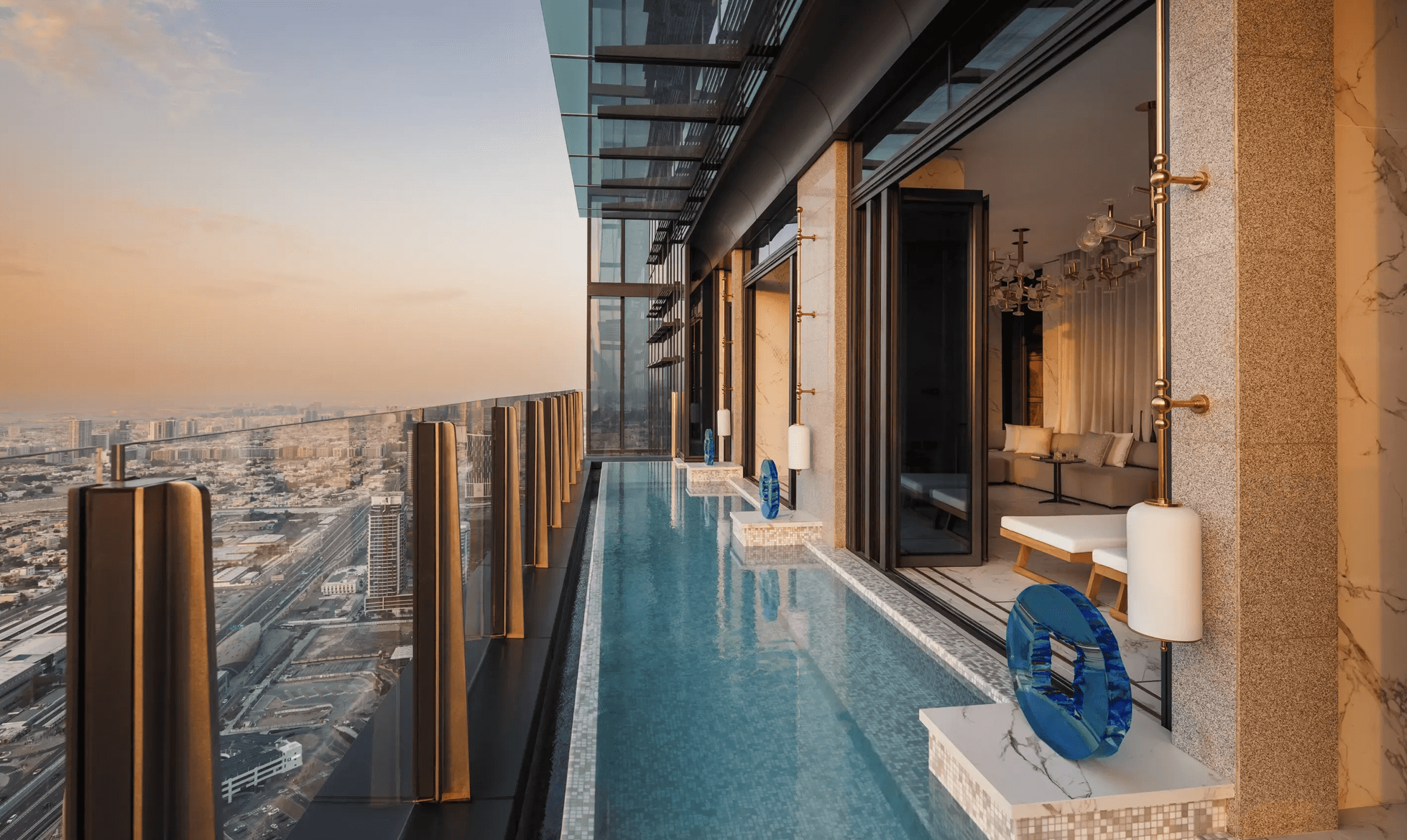 Terraza y piscina de Villa One en One&Only One Za’abeel